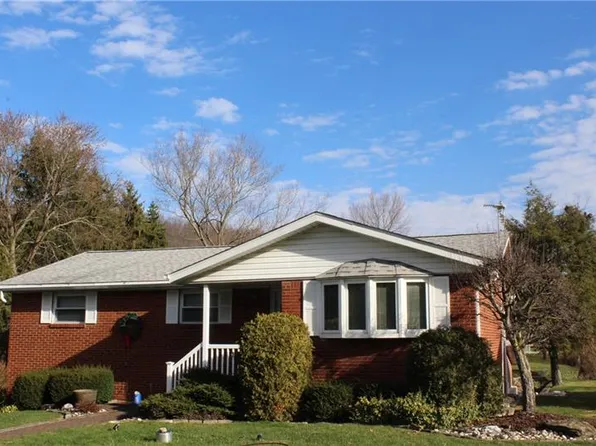 Meadow Dr, Greensburg, PA 15601
