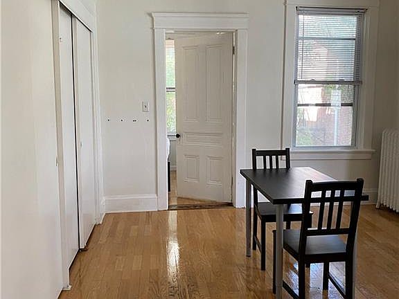 3rd image of 244 Bowen St