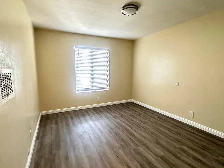 2614 Griffin Ave #18 — Photo 9