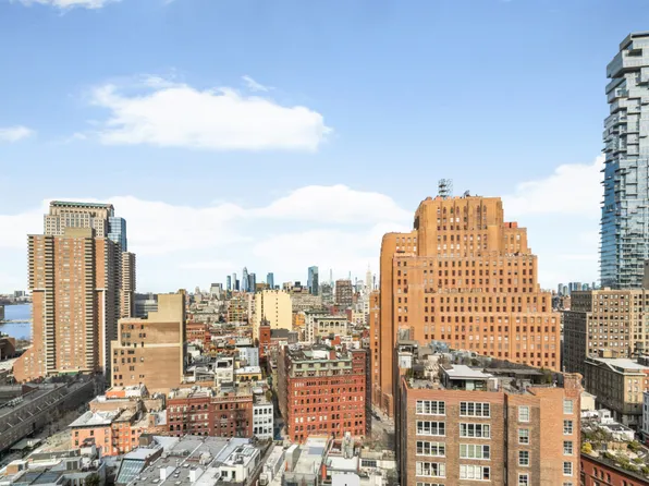 143 Reade Street image 12 of 29