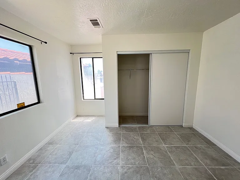 13850 Dahlgren Dr — Photo 10
