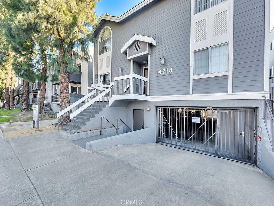 1st image of 14218 Victory Blvd