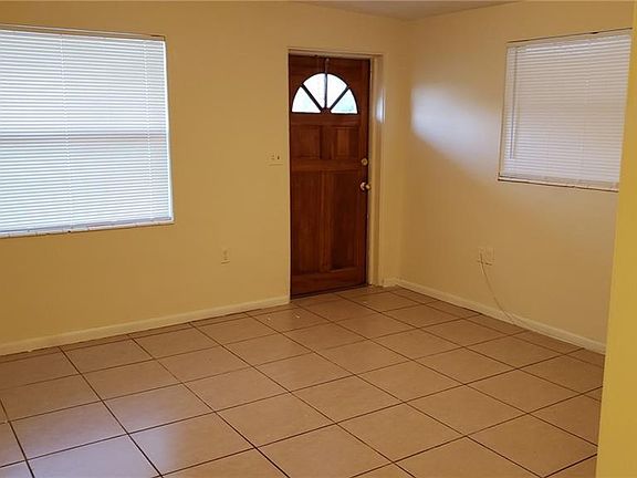 4th image of 10 Deidrich St