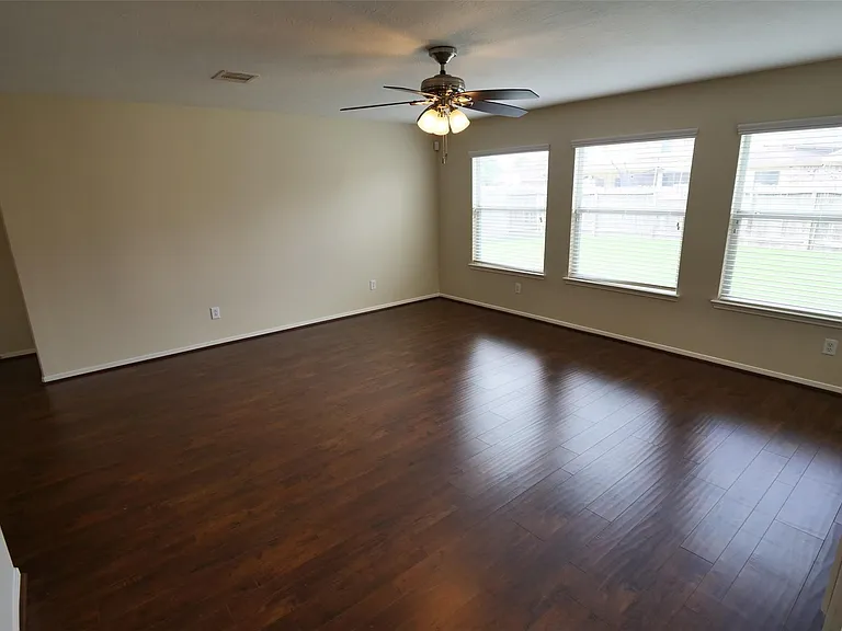 24731 Cobble Canyon Ln — Photo 17