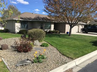 1605 S 69th Ave, Yakima, WA
