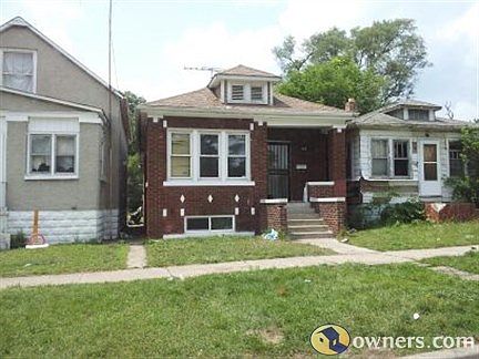 rehabbed house with 3 beds, 2 bathss