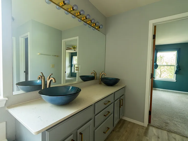 1360 Pinon Ridge Ct — Photo 17