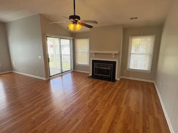 118 W Victoria Ct APT D, Greenville, NC 27834