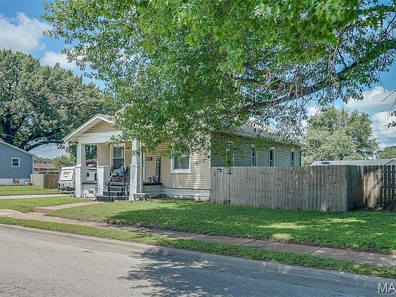 4th image of 2601 Jerden Ave
