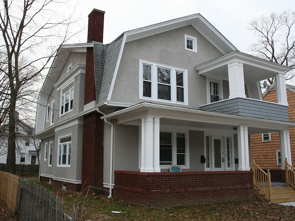 61 Pacific Street