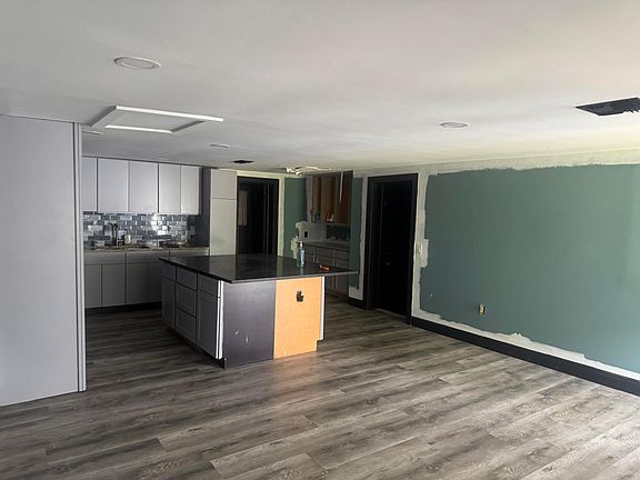 2nd image of 4129 SCOTT Avenue