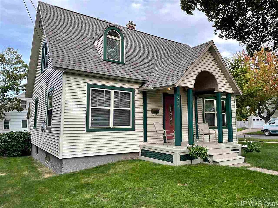 1st image of 1004 Pine St