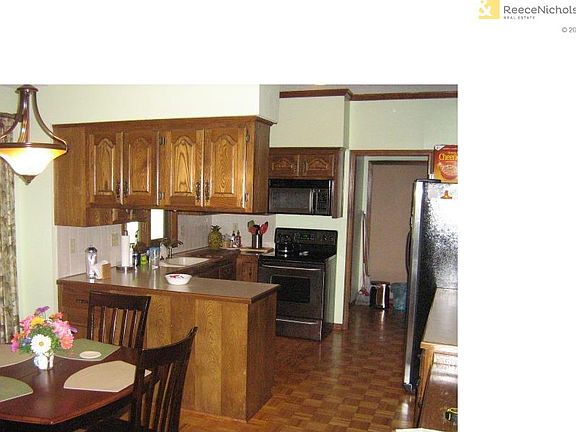 5th image of 11908 E 63rd Ter