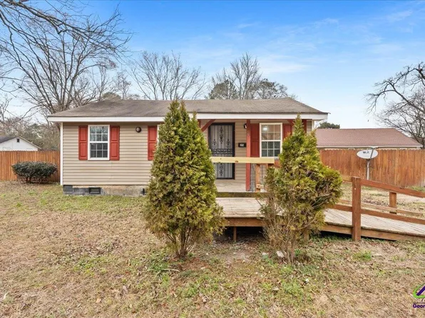 25 Martin Luther King Blvd, Hawkinsville, GA 31036