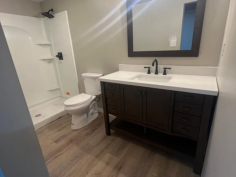 Downstairs full bathroom
