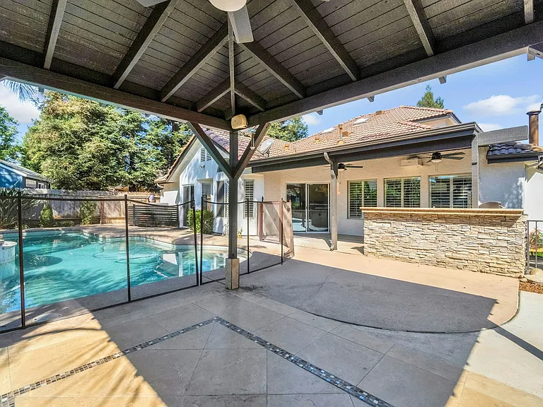 3513 W Vartikian Ave — Photo 6
