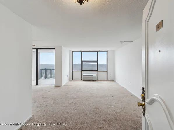 1 Scenic Drive #1211, Highlands, NJ 07732