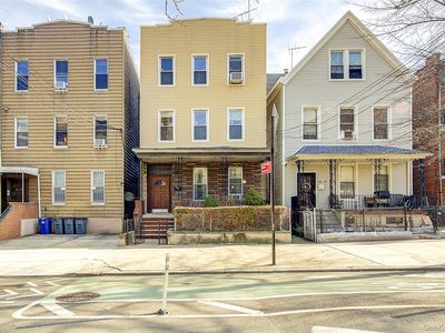 25-35 Crescent Street, Astoria, NY, 11102