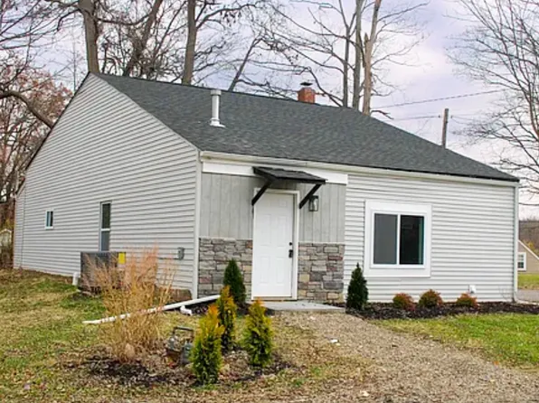 842 Lloyd Ave, Aurora, OH 44202