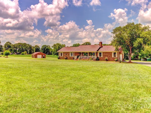 404 Baxter Rd, Cherryville, NC 28021