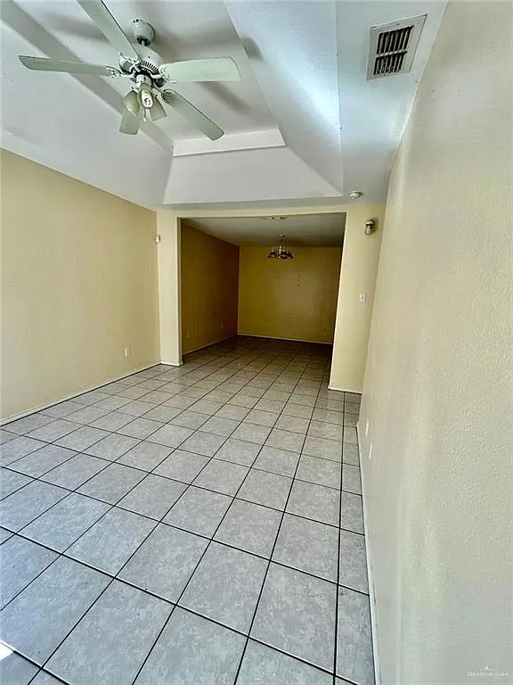 2 bed, 2.0 bath, 898 sqft, $830 — Photo 2