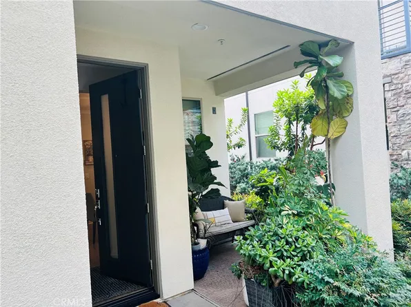 19545 Herringbone Dr, Northridge, CA 91324