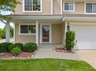 806 SE White Oak Ln, Waukee, IA 50263