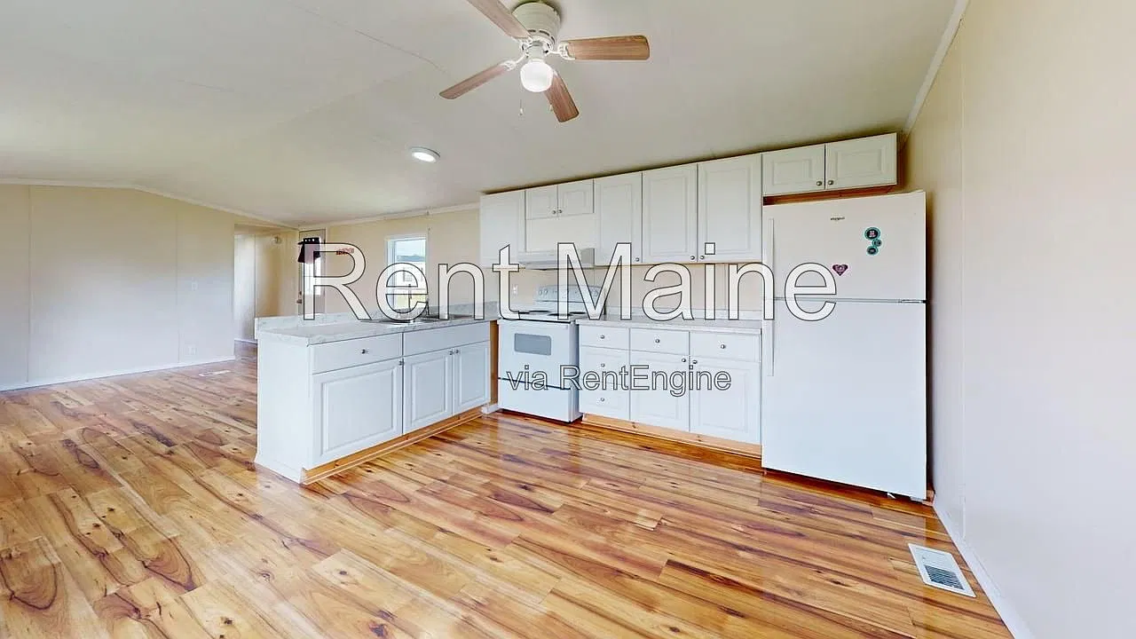 3 bed, 1.0 bath, 948 sqft, $1,250 — Photo 1