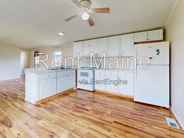 167 F St, Pittsfield, ME 04967