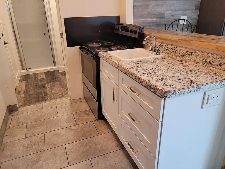 350 Los Altos Dr #3 — Photo 4