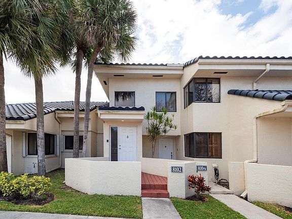 3rd image of 8102 NW 15th Manor #8102
