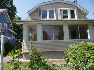435 E 3rd Ave, Roselle, NJ 07203
