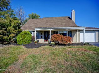 30 Autumn Ln, Aberdeen, NJ 07747