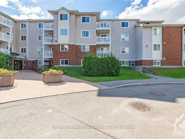 268 Lorry Greenberg Dr #304, Ottawa, ON K1T 3K1