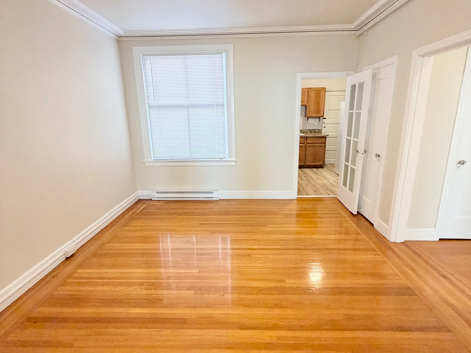 2 bed, 1100 sqft, $7,600 — Photo 3