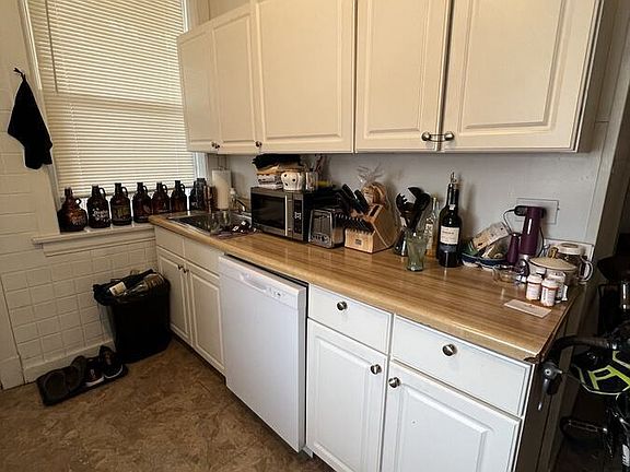 5th image of 1728 W Carmen Ave #2R