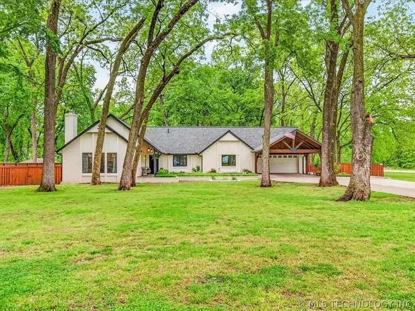 2301 Camden Ct, Bartlesville, OK 74006