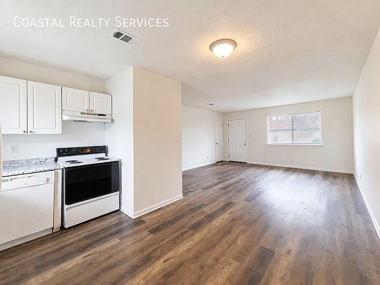 322 Pelham Rd #A — Photo 5