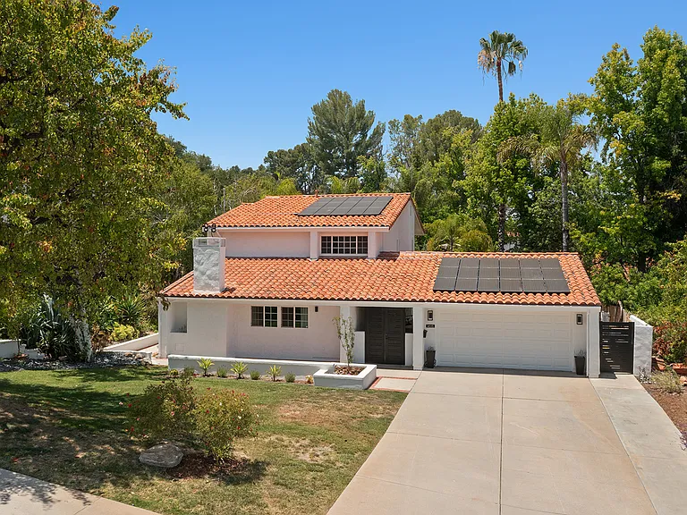 4515 Park Livorno — Photo 1