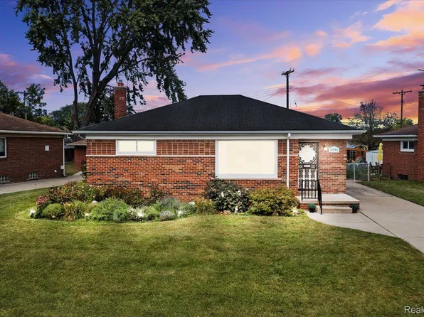 29958 Leona St, Garden City, MI 48135
