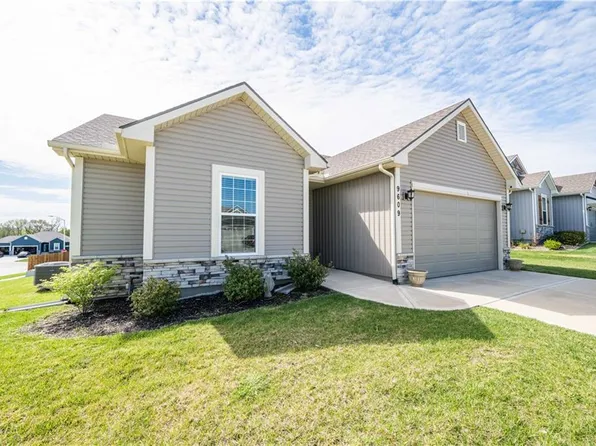 9609 N Lenox Pl, Kansas City, MO 64154