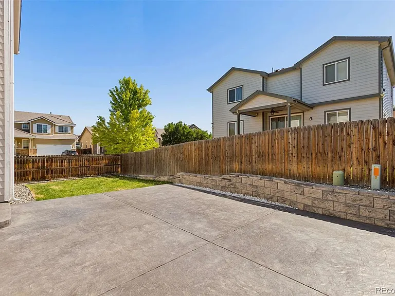 92 Homestead Way — Photo 39