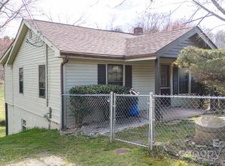 320 Starnes Cove Rd, Candler, NC 28715