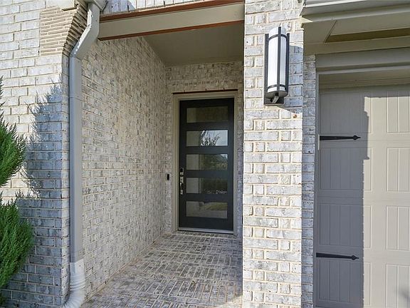 4th image of 9410 Mont Ellie Ln