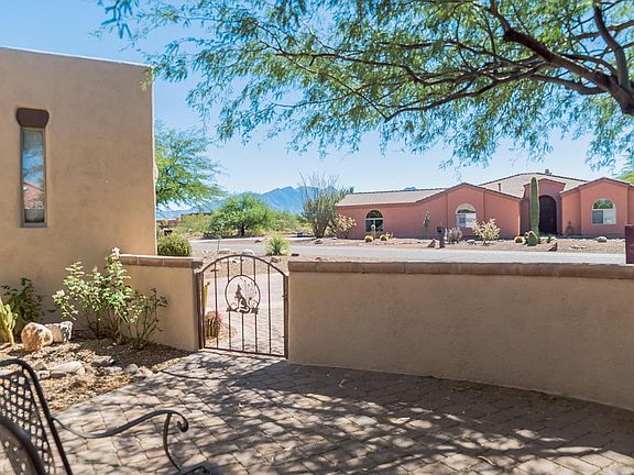 4th image of 901 E Sylvester Spring Pl
