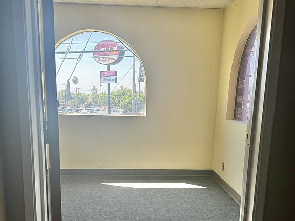 2nd image of 12610 Glenoaks Blvd Suite 15