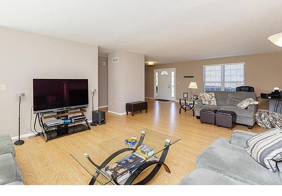 5th image of 2968 Willow Creek Estates Dr
