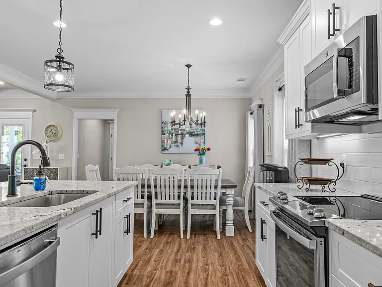 1540 Carriage Ridge Dr — Photo 15