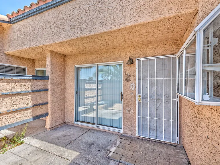 277 N Lamb Blvd #C — Photo 3