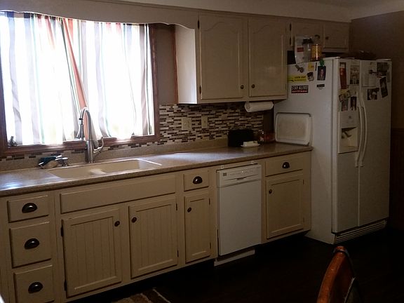 3rd image of 430 N Marion St